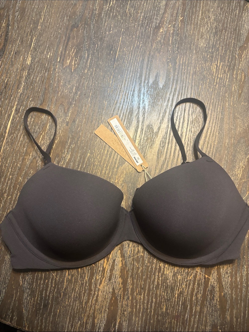 Skimās Fits everybody t shirt 34D NWT Bra - Black